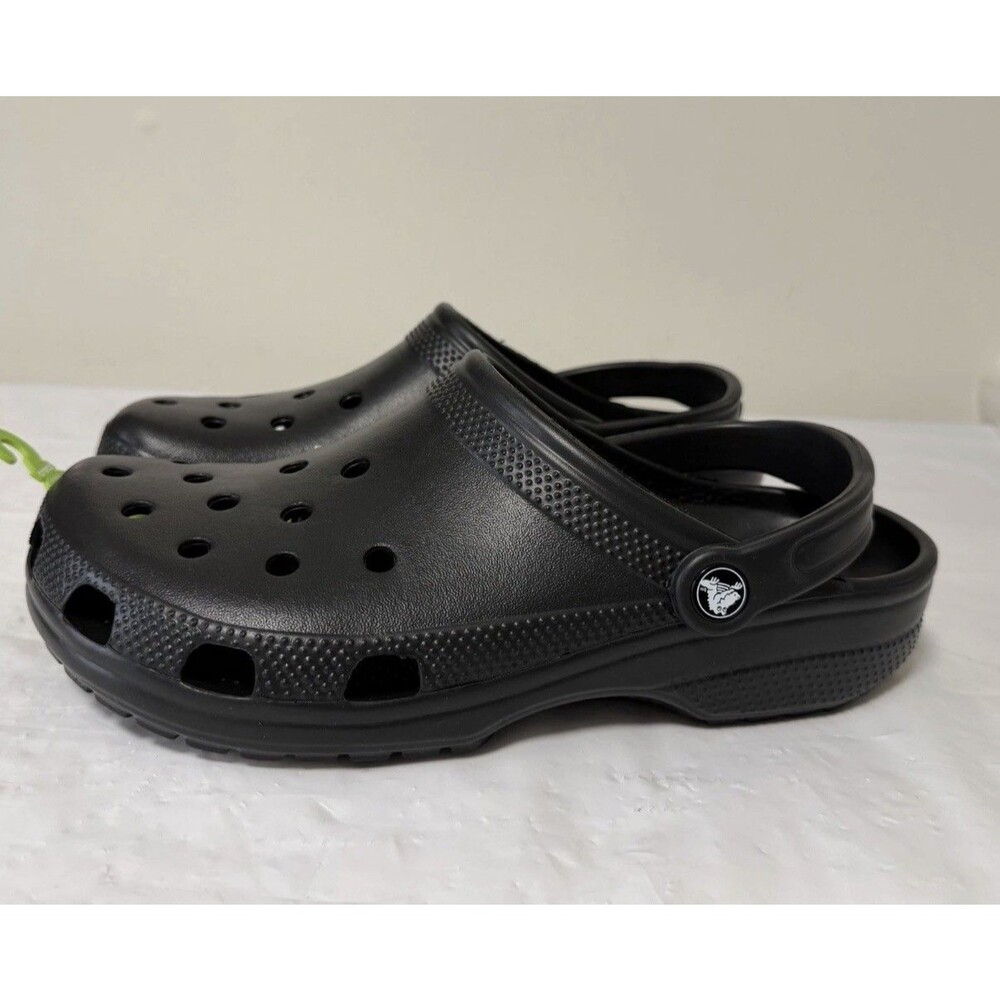 Crocs Classic Clogs M12 Black NEW WITH TAGS Slip On